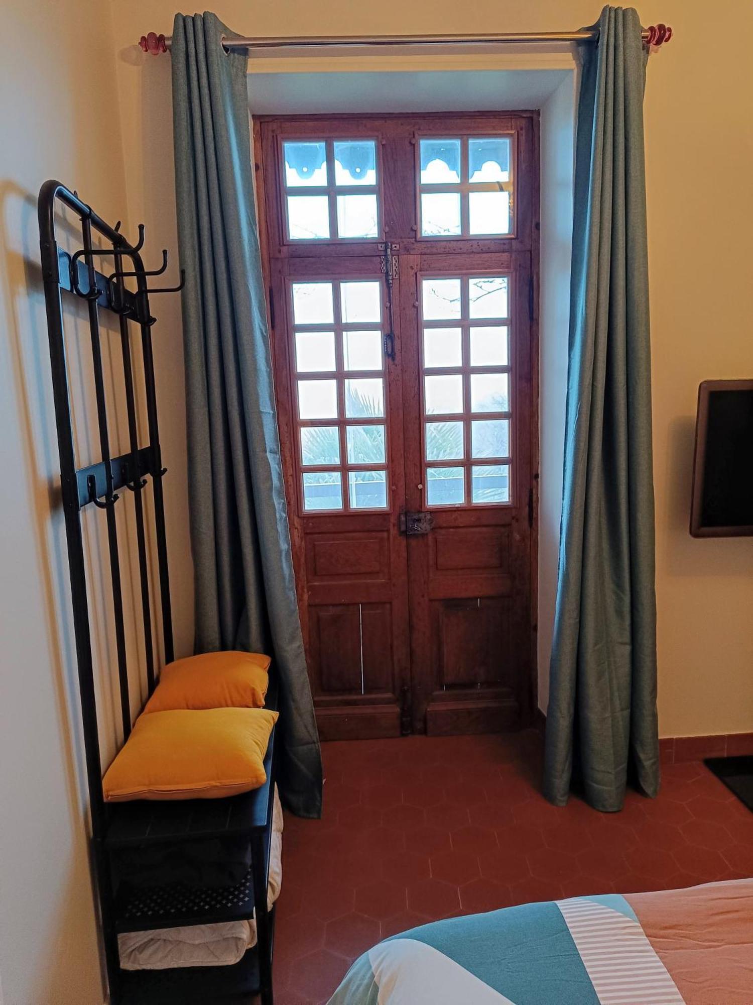 Bed and Breakfast La Fontaine Du Mas Thiviers Экстерьер фото