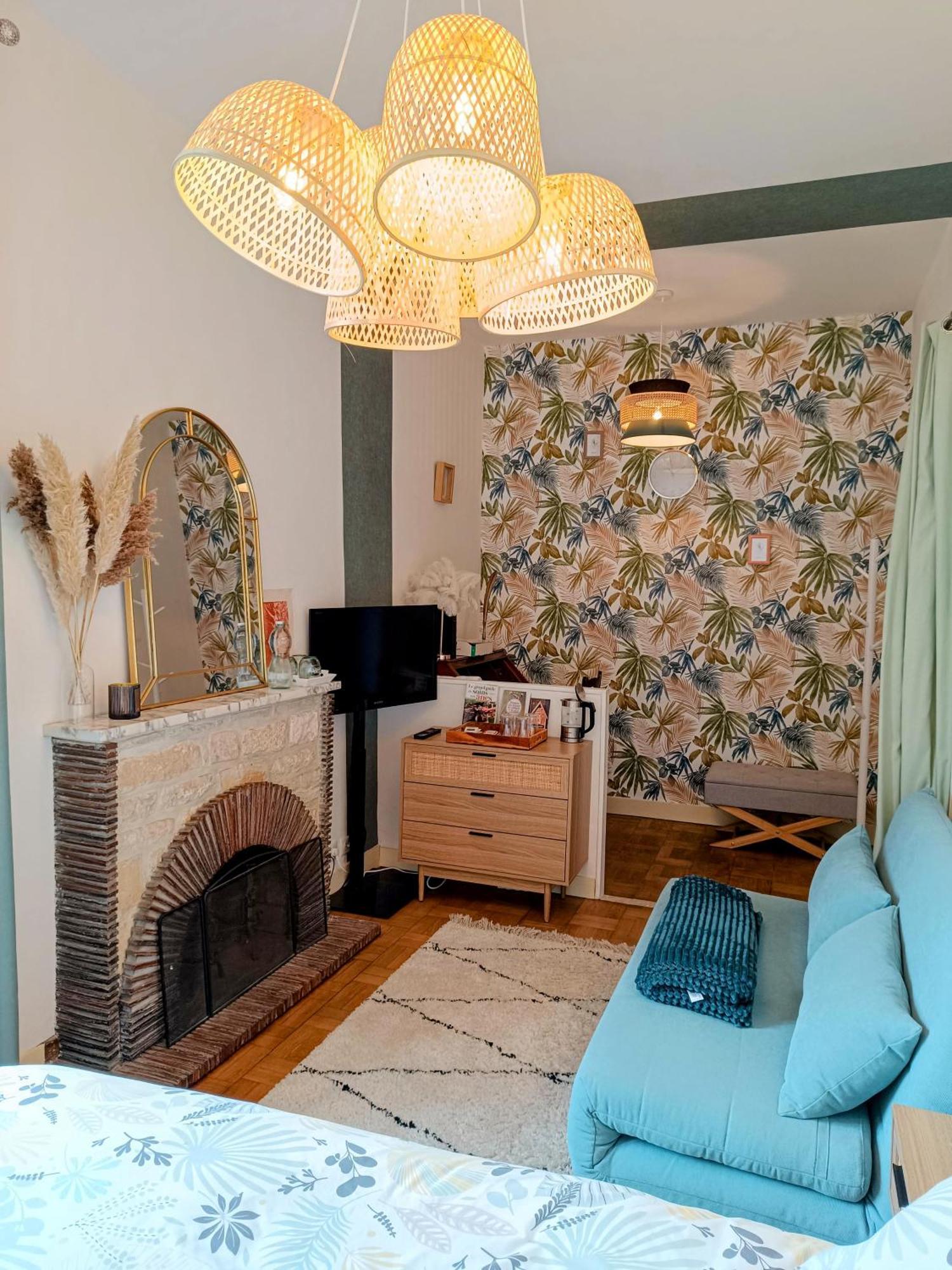 Bed and Breakfast La Fontaine Du Mas Thiviers Экстерьер фото